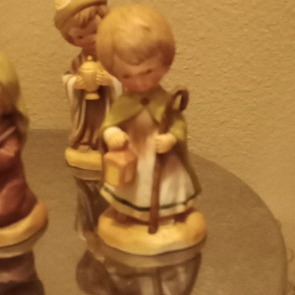 Enesco- The Nativity. 7 Piece Set. Little Bible Friends. - Picture 10 of 15